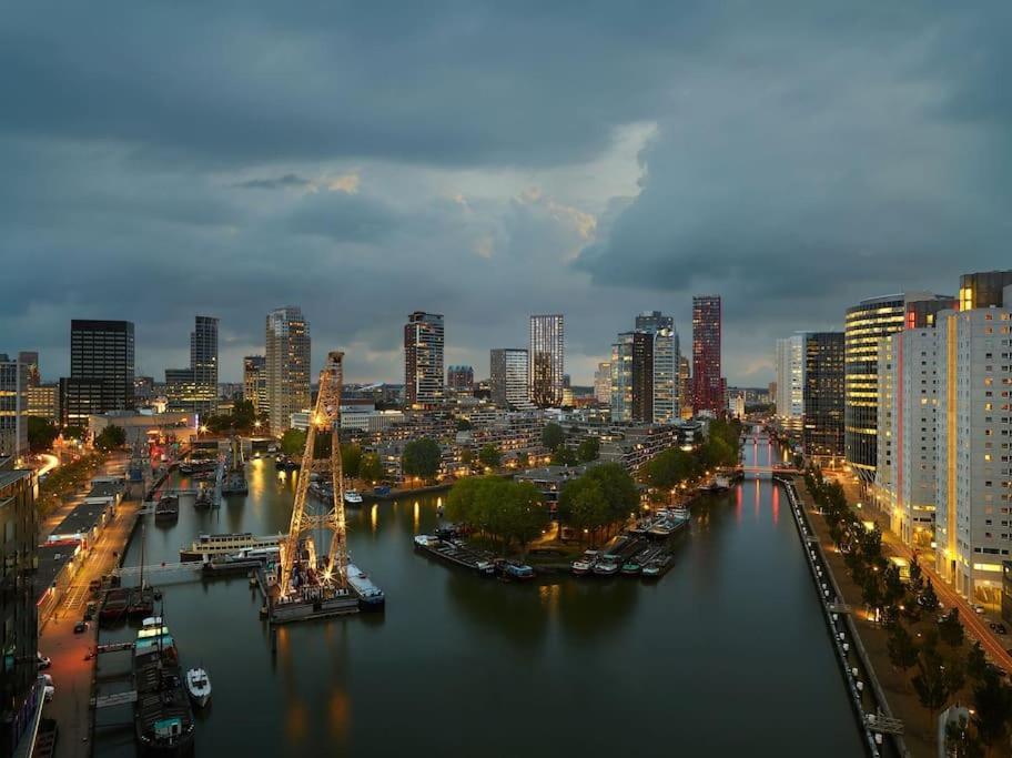 Stunning View Apt Free Parking Apartman Rotterdam Kültér fotó