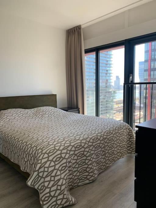 Stunning View Apt Free Parking Apartman Rotterdam Kültér fotó
